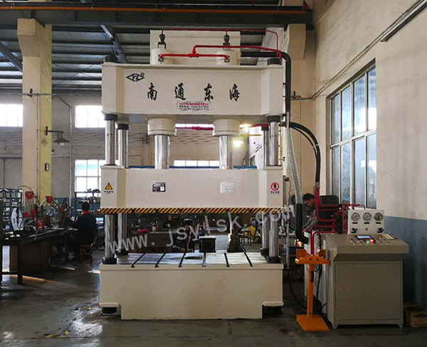 YL32-315噸四柱液壓機