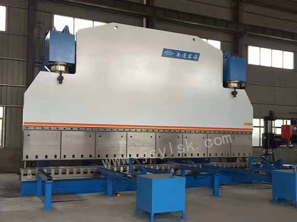 WE67K-1600/8000大型折彎?rùn)C(jī)
